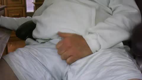 Snapshot of likestawatch50 chatting on 10/07/25, 06:49 likestawatch50 online show from 10/07/25, 06:49