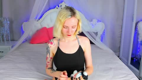 likilip online show from 04/10/26, 08:08