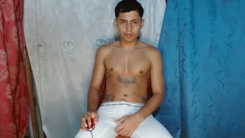 Snapshot of lil_condor_baby chatting on 10/02/25, 12:28 lil_condor_baby online show from 10/02/25, 12:28