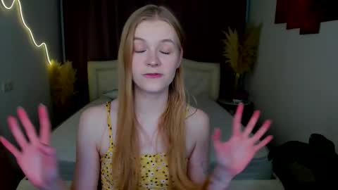 Snapshot of lil_cookie_monster chatting on 02/06/26, 01:25 Erica online show from 02/06/26, 01:25