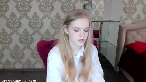 Snapshot of lil_cookie_monster chatting on 02/25/26, 11:09 Erica online show from 02/25/26, 11:09