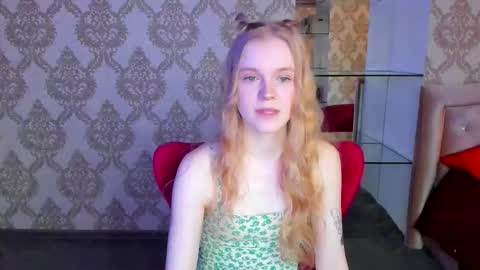 Snapshot of lil_cookie_monster chatting on 03/01/26, 11:23 Erica online show from 03/01/26, 11:23