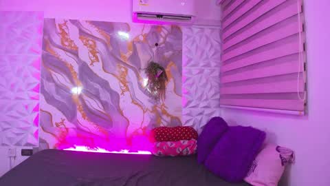 daphne and stuart online show from 12/04/25, 11:46