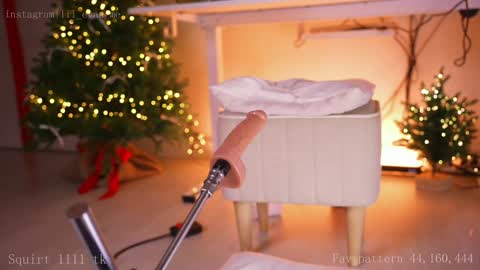 Snapshot of lil_eva chatting on 12/22/24, 02:27 All my link in bio  sign up to support me        online show from 12/22/24, 02:27