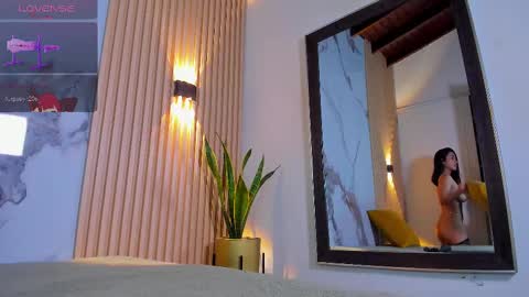 Snapshot of lil_eva2 chatting on 11/20/25, 07:46 Lil Eva online show from 11/20/25, 07:46