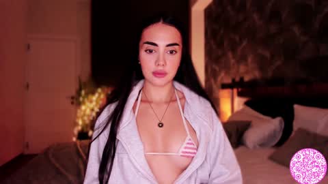 Gabriela online show from 12/14/24, 03:51