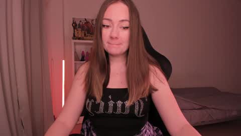 Snapshot of lil_happiness chatting on 02/04/25, 06:06 for free registration 3 online show from 02/04/25, 06:06