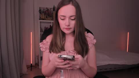 Snapshot of lil_happiness chatting on 02/09/25, 06:16 for free registration 3 online show from 02/09/25, 06:16