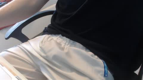 Snapshot of lil_j_ chatting on 04/09/26, 10:53 lil_j_ online show from 04/09/26, 10:53