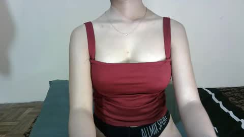 Snapshot of lil_jane21 chatting on 09/10/25, 10:32 lil_jane21 online show from 09/10/25, 10:32
