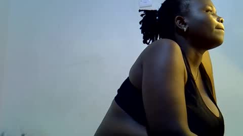 Snapshot of lil_miss23 chatting on 10/22/25, 07:41 lil_miss23 online show from 10/22/25, 07:41