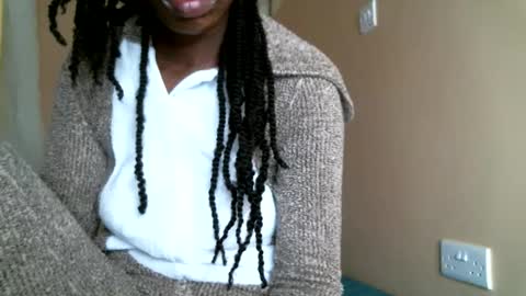 Snapshot of lil_paula chatting on 05/29/26, 04:32 serenity online show from 05/29/26, 04:32