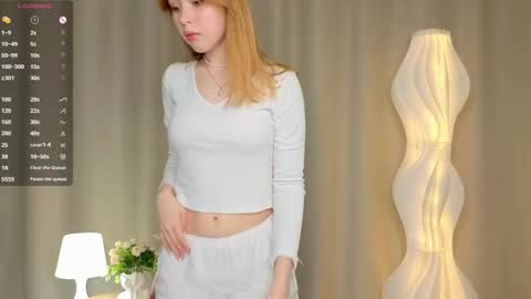 Snapshot of lil_redshine chatting on 10/22/25, 05:24 Hot exclusive photos  10  for joining to my fanclub online show from 10/22/25, 05:24