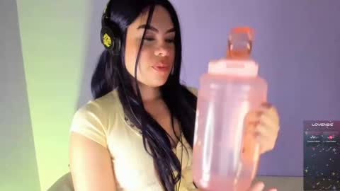 Snapshot of lil_swaay chatting on 01/28/25, 02:21 Lola online show from 01/28/25, 02:21