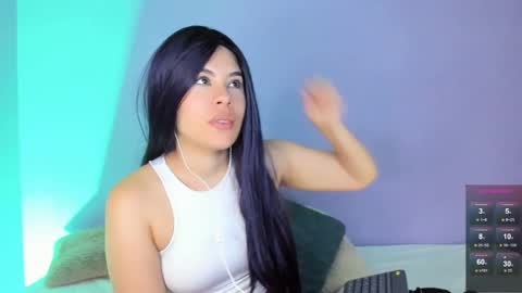 Snapshot of lil_swaay chatting on 02/23/25, 05:23 Lola online show from 02/23/25, 05:23