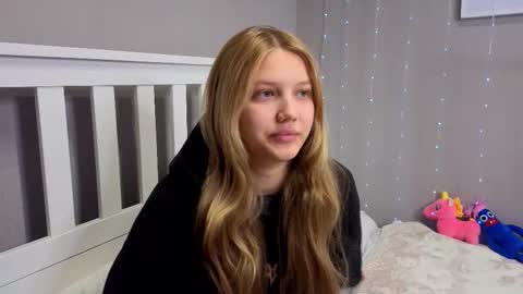 Emma online show from 02/22/26, 03:29