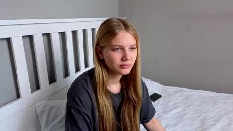 Emma online show from 04/16/26, 06:03