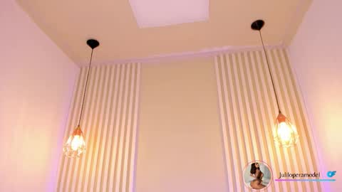 L I L A   online show from 11/12/25, 03:40