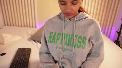 L I L A   online show from 02/05/26, 04:06