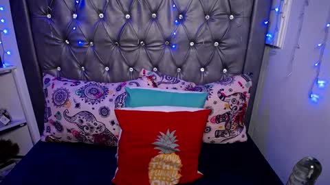 Snapshot of lila_gummy_ chatting on 02/05/25, 11:12 online show from 02/05/25, 11:12