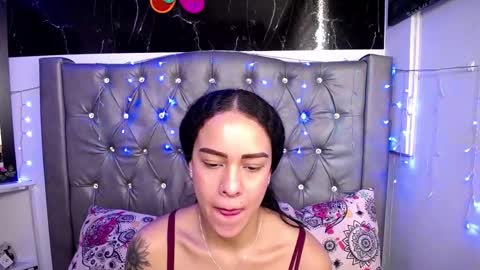 Snapshot of lila_gummy_ chatting on 02/19/25, 05:38 online show from 02/19/25, 05:38