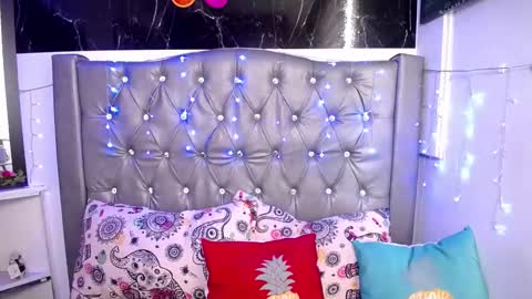 Snapshot of lila_gummy_ chatting on 02/26/25, 02:36 online show from 02/26/25, 02:36