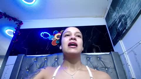Snapshot of lila_gummy_ chatting on 02/28/25, 11:36 online show from 02/28/25, 11:36