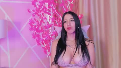 Snapshot of lila_noa chatting on 09/22/25, 08:00 lila noa online show from 09/22/25, 08:00