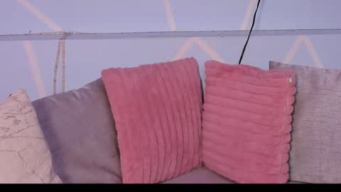 Snapshot of lila_noa chatting on 09/27/25, 07:30 lila noa online show from 09/27/25, 07:30