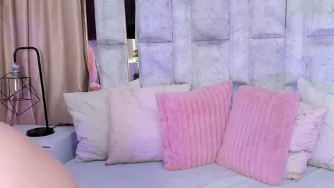 Snapshot of lila_noa chatting on 10/08/25, 07:44 lila noa online show from 10/08/25, 07:44