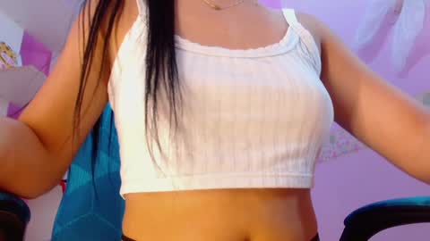 Snapshot of lila_pinky chatting on 02/04/25, 09:10 L I L A online show from 02/04/25, 09:10