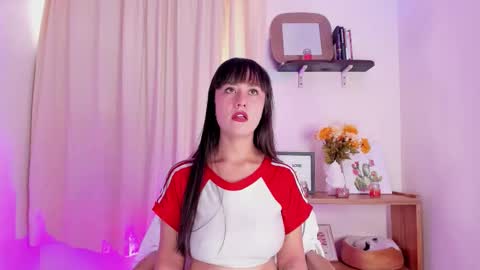 Snapshot of lila_rush_ chatting on 11/19/25, 08:20 Lila online show from 11/19/25, 08:20