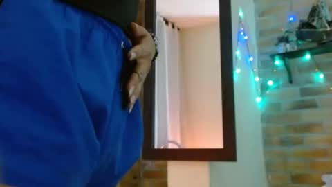 Snapshot of lilaa21 chatting on 12/01/24, 10:53 -Sunday-start 1730-1830 GMT online show from 12/01/24, 10:53