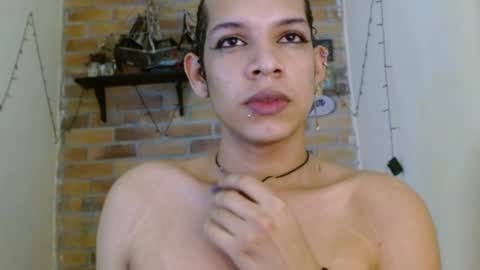 Snapshot of lilaa21 chatting on 12/02/24, 01:58 -Sunday-start 1730-1830 GMT online show from 12/02/24, 01:58