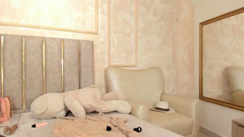 Snapshot of lilabeily chatting on 02/05/25, 01:47 lila bailey online show from 02/05/25, 01:47