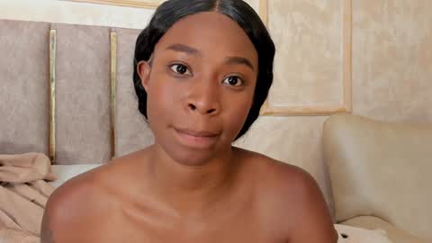 Snapshot of lilabeily chatting on 02/06/25, 02:11 lila bailey online show from 02/06/25, 02:11