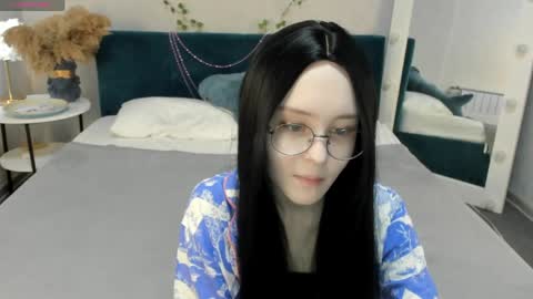 Lili online show from 06/03/26, 03:09