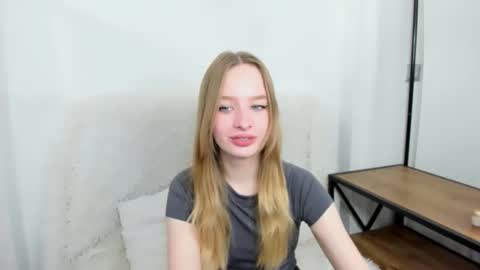 Snapshot of liladesire chatting on 01/24/25, 09:17 LiliaDesire online show from 01/24/25, 09:17