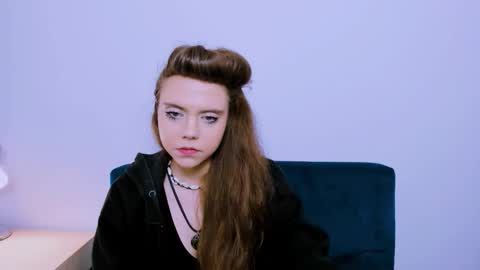 Snapshot of lilaslim chatting on 12/20/25, 10:11 lilaslim online show from 12/20/25, 10:11