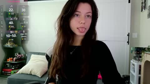 Snapshot of lilbbyily1 chatting on 05/18/26, 02:56 Libby online show from 05/18/26, 02:56
