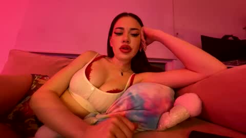 Snapshot of lilbina chatting on 03/08/25, 02:23 lilbina online show from 03/08/25, 02:23