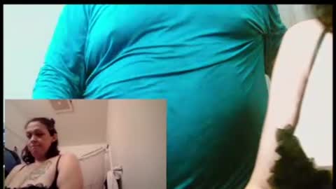 Snapshot of lilbratty_clouds_ogpuffdragon chatting on 11/22/25, 02:27 lilbratty_clouds_ogpuffdragon online show from 11/22/25, 02:27