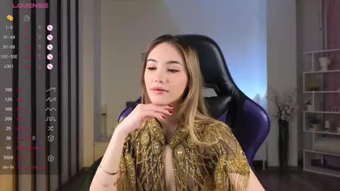 Snapshot of lilcatalia chatting on 12/17/25, 03:01 Hi im Yuki online show from 12/17/25, 03:01