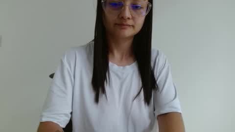 Snapshot of lilcoralinne_0 chatting on 04/04/26, 03:20 Valeri Villalobos IG villa lobosvaleri online show from 04/04/26, 03:20