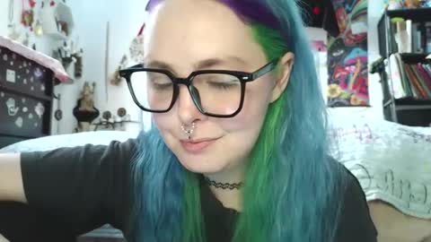 Snapshot of lilemmy1999 chatting on 02/19/25, 08:10 emily ryanson online show from 02/19/25, 08:10