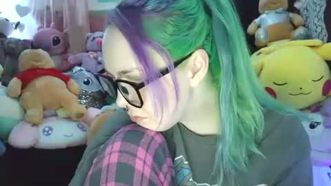 Snapshot of lilemmy1999 chatting on 03/05/25, 02:12 emily ryanson online show from 03/05/25, 02:12