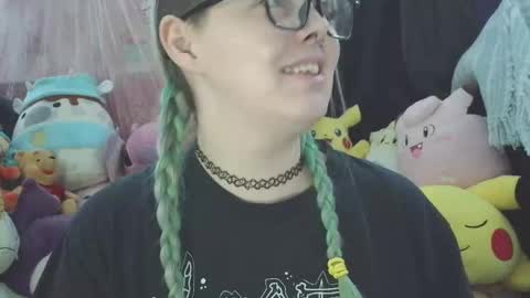 Snapshot of lilemmy1999 chatting on 10/30/25, 08:20 emily ryanson online show from 10/30/25, 08:20