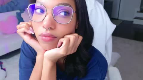 evie online show from 04/07/26, 02:12