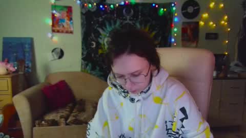 Lil online show from 12/20/24, 10:38