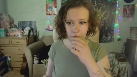 Lil online show from 10/01/25, 12:44